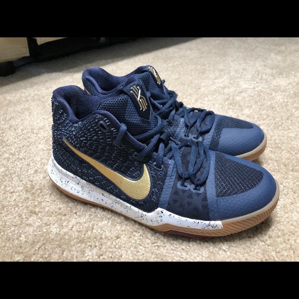 KYRIE 3 OBSIDIAN NIKE BOYS SIZE 6.5Y